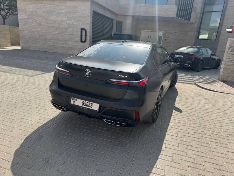 2023 BMW 760i xDRIVE M SPORT thumbnail 2