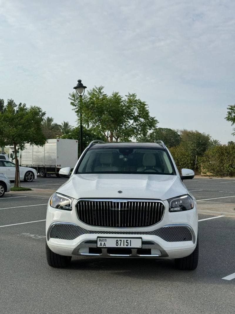 2023 Mercedes Benz GLS450 4MATIC thumbnail 3