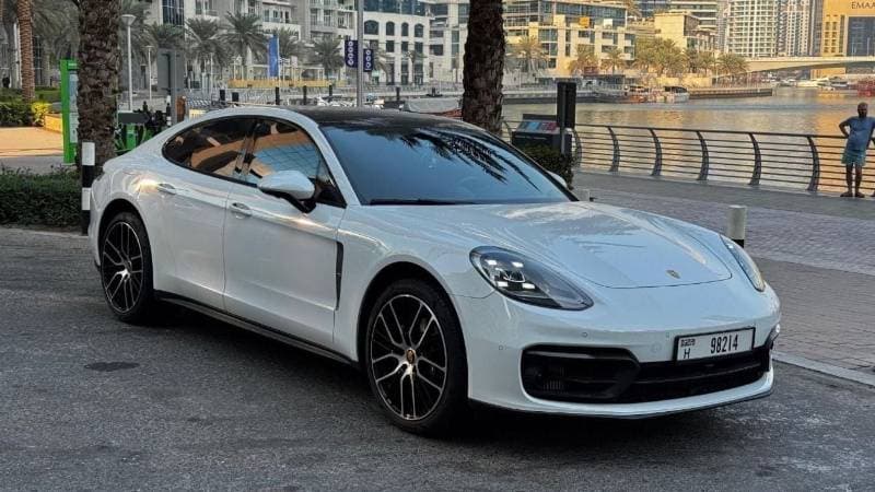2023 Porsche Panamera 4