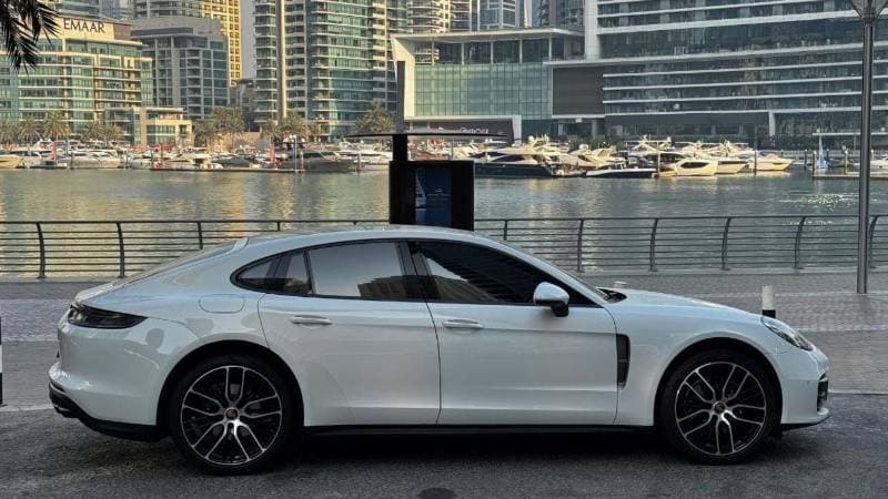 2023 Porsche Panamera 4 thumbnail 2