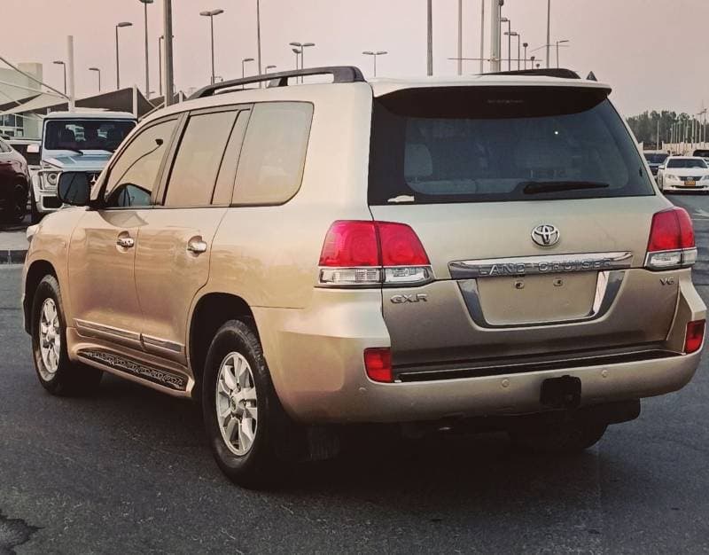 2011 Toyota Land Cruiser GXR thumbnail 5
