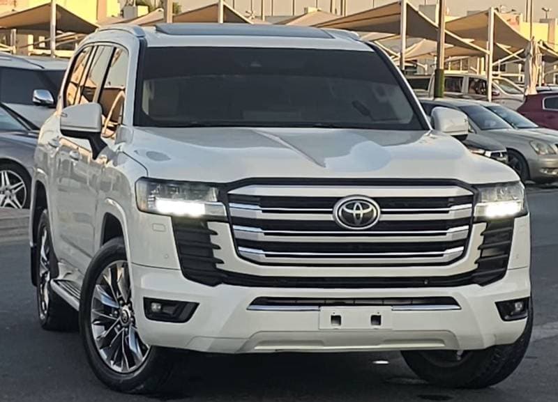2022 Toyota Land Cruiser GXR thumbnail 2