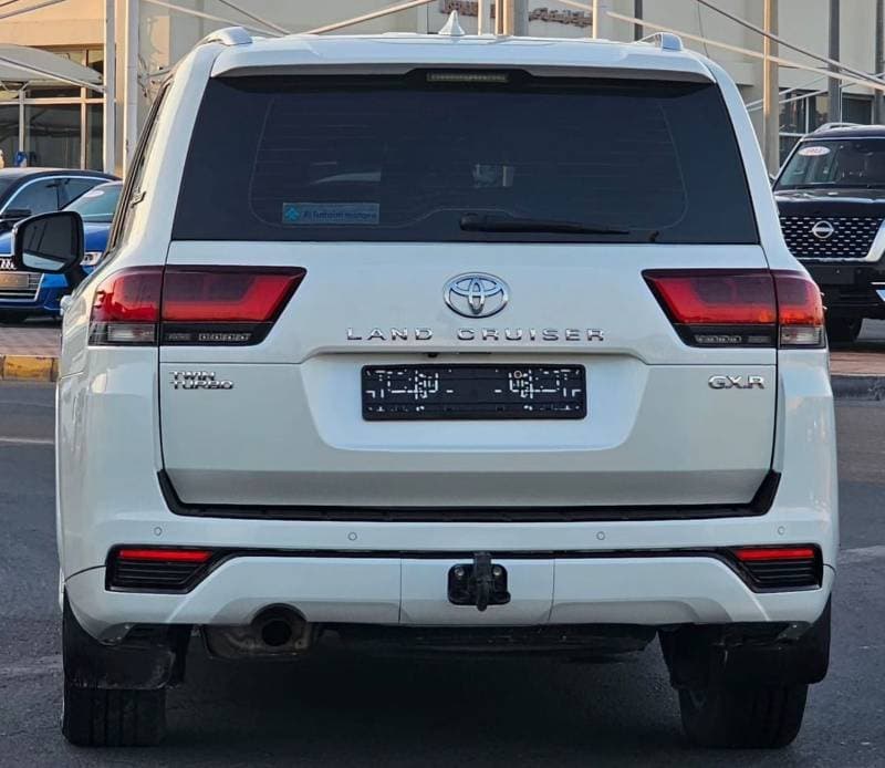 2022 Toyota Land Cruiser GXR thumbnail 4