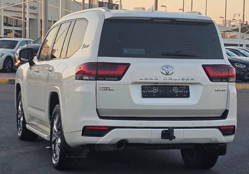 2022 Toyota Land Cruiser GXR thumbnail 6