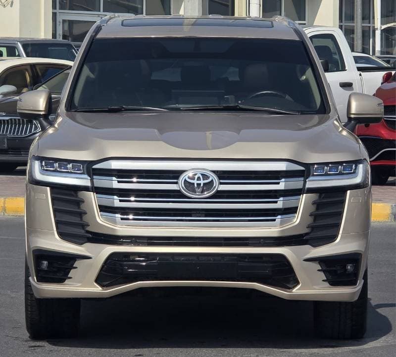 2011 Toyota Land Cruiser GXR thumbnail 3