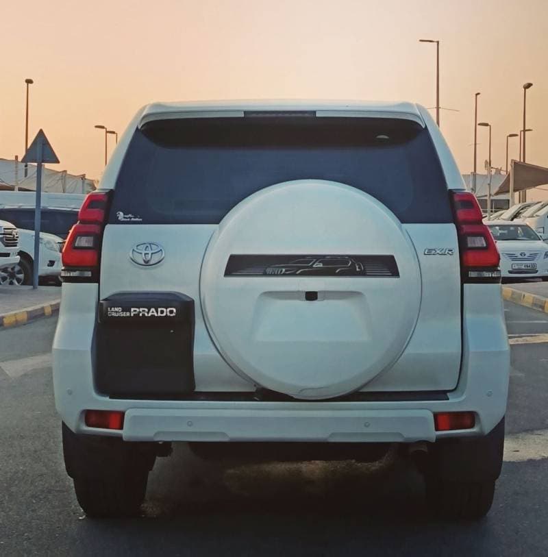 2022 Toyota Land Cruiser EXR thumbnail 4