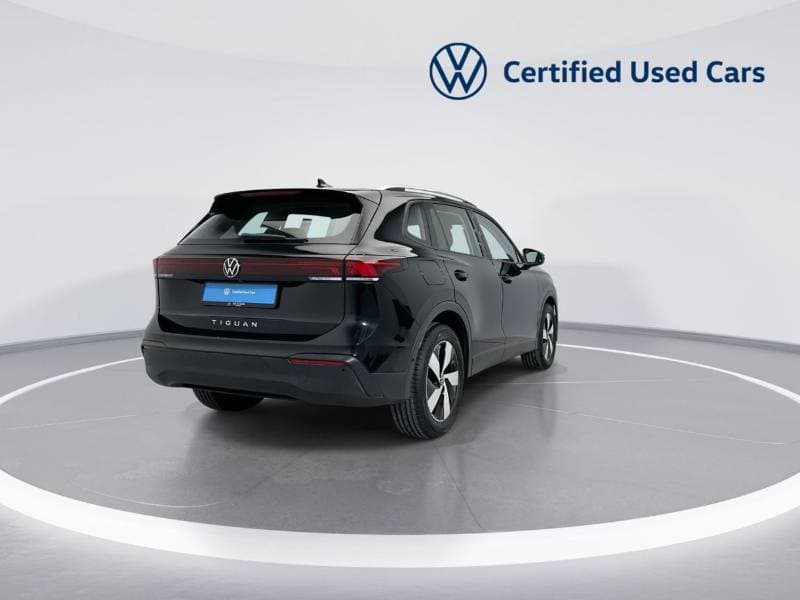 2026 Volkswagen Tiguan LIFE PLUS thumbnail 8