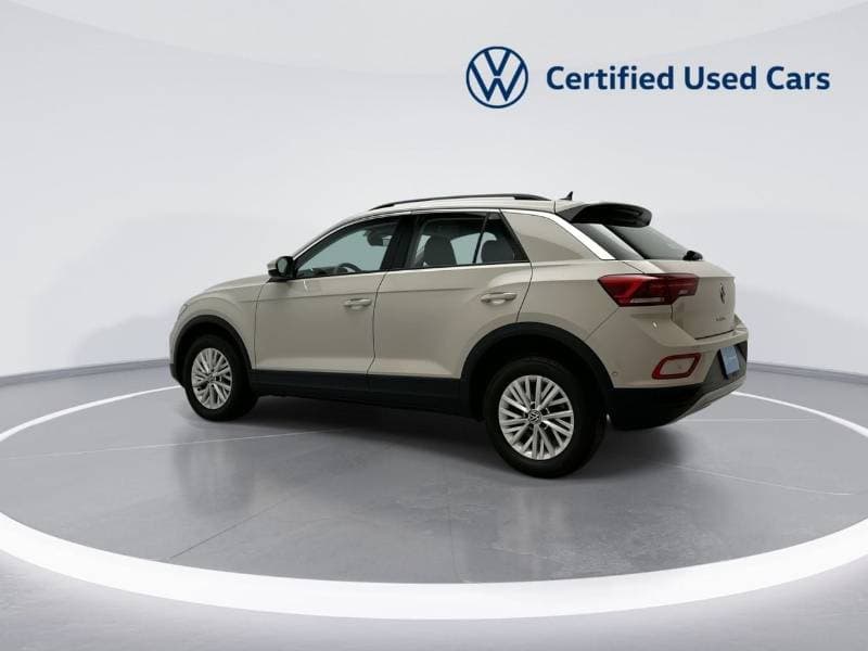 2024 Volkswagen T ROC LIFE thumbnail 5
