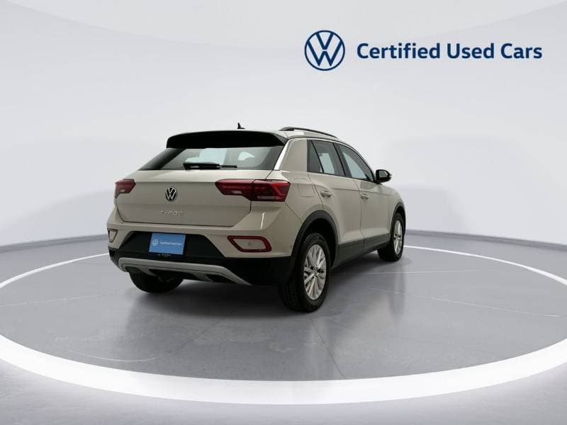 2024 Volkswagen T ROC LIFE thumbnail 8