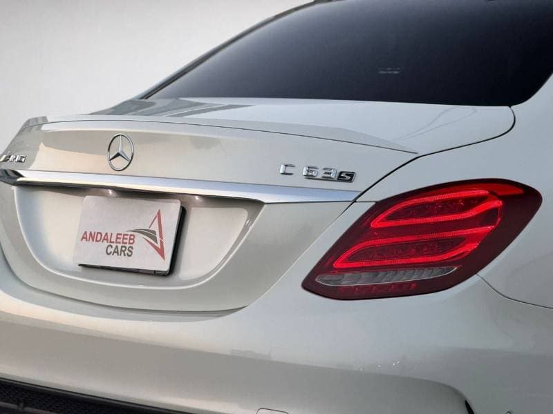 2016 Mercedes Benz C63 AMG S thumbnail 7