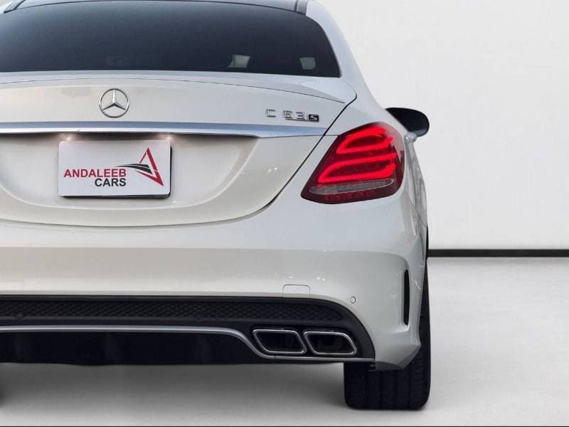 2016 Mercedes Benz C63 AMG S thumbnail 5