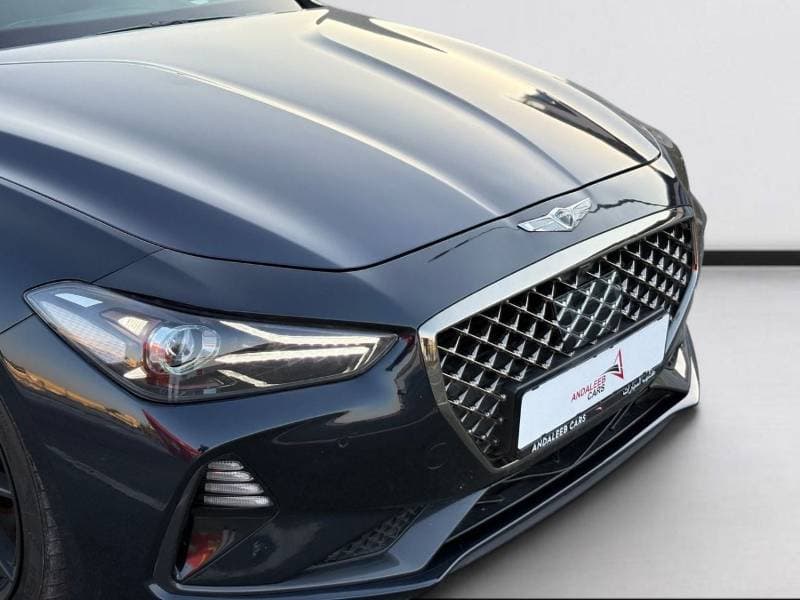 2018 Genesis G70 PLATINUM thumbnail 3