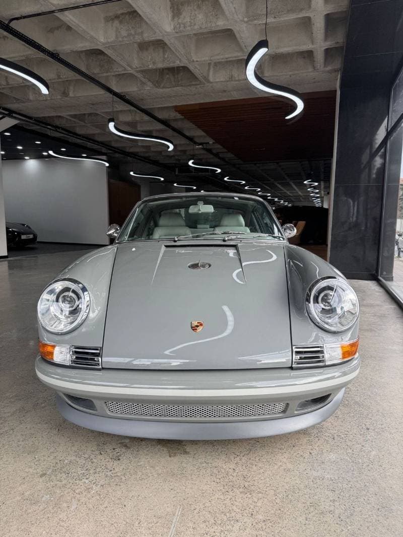 1977 Porsche 911 thumbnail 2