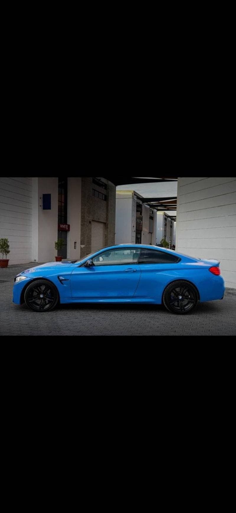 2017 BMW M4 STANDARD thumbnail 4