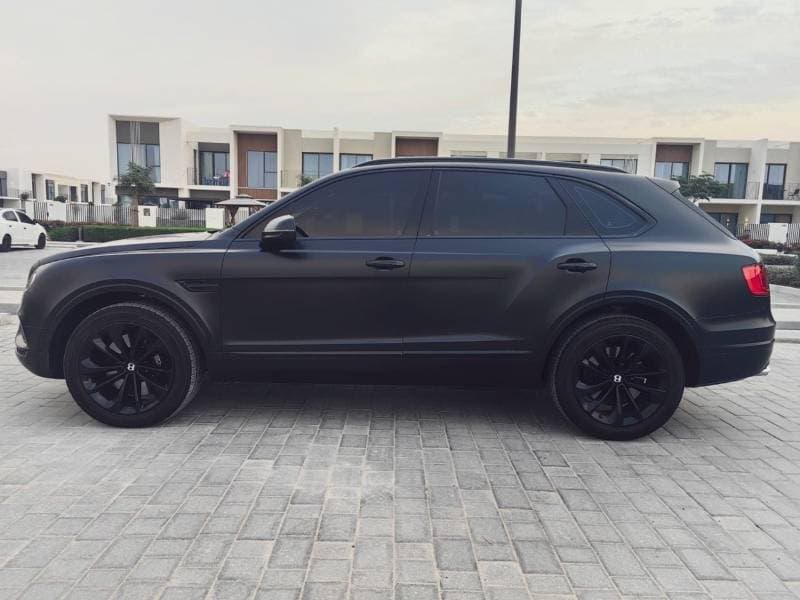 2019 Bentley Bentayga STANDARD thumbnail 4
