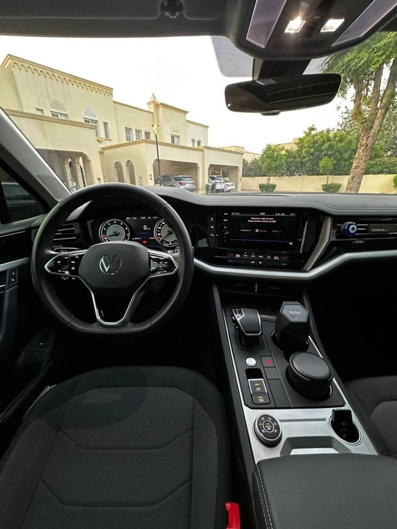 2023 Volkswagen Touareg TRENDLINE thumbnail 8
