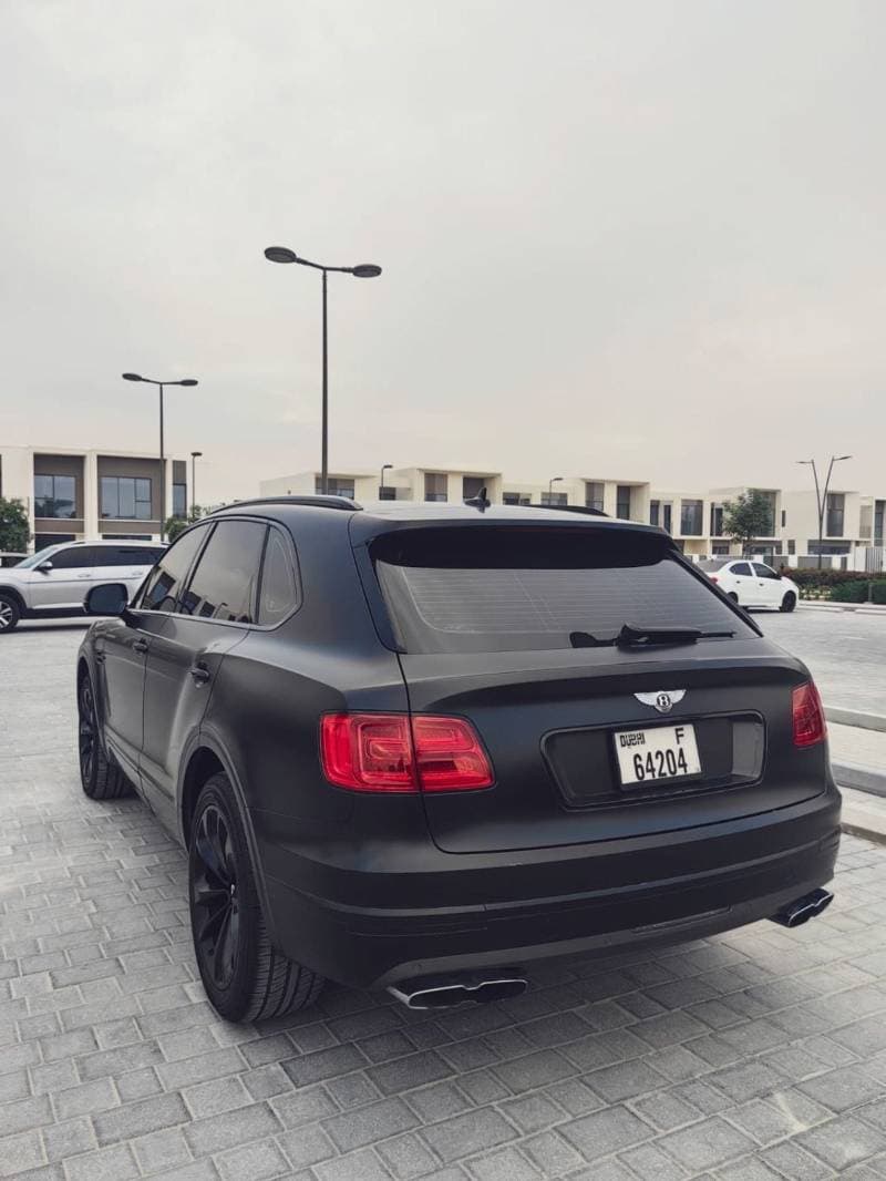 2019 Bentley Bentayga STANDARD thumbnail 7