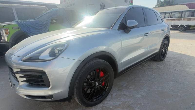 2021 Porsche Cayenne STANDARD thumbnail 2