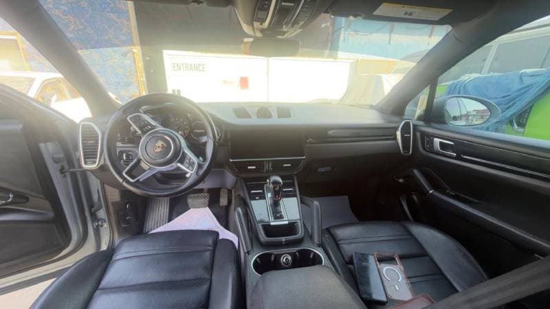 2021 Porsche Cayenne STANDARD thumbnail 5