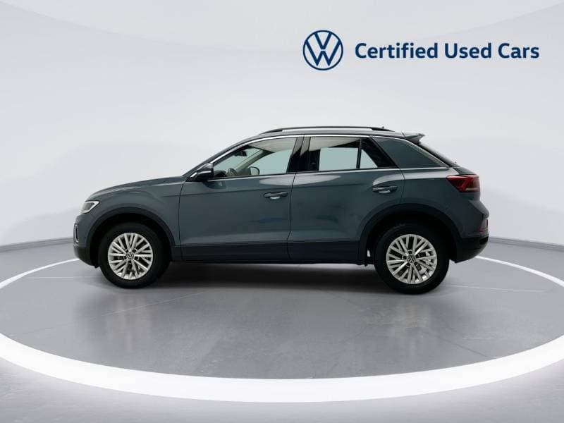 2024 Volkswagen T ROC LIFE thumbnail 4