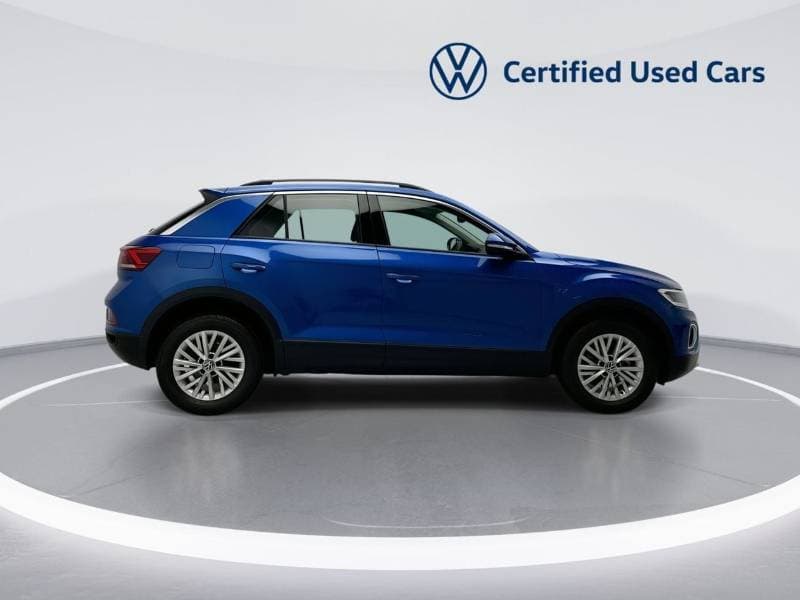 2024 Volkswagen T ROC LIFE thumbnail 4