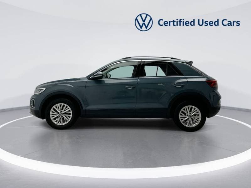 2024 Volkswagen T ROC LIFE thumbnail 3
