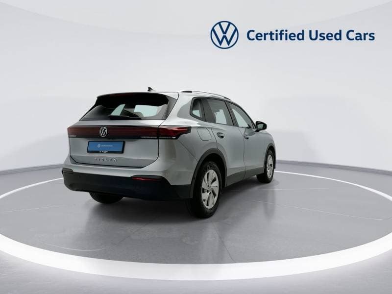 2025 Volkswagen Tiguan LIFE thumbnail 8