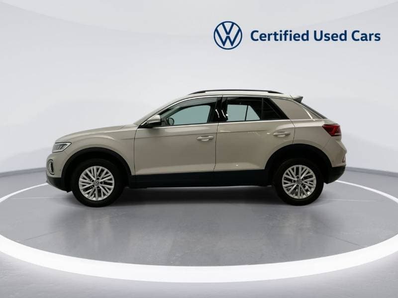 2024 Volkswagen T ROC LIFE thumbnail 4