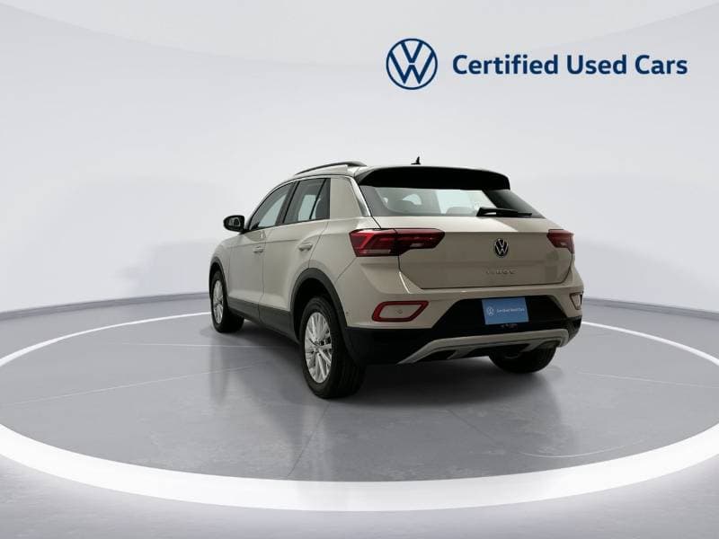 2024 Volkswagen T ROC LIFE thumbnail 6
