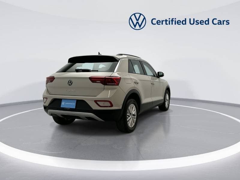 2024 Volkswagen T ROC LIFE thumbnail 8