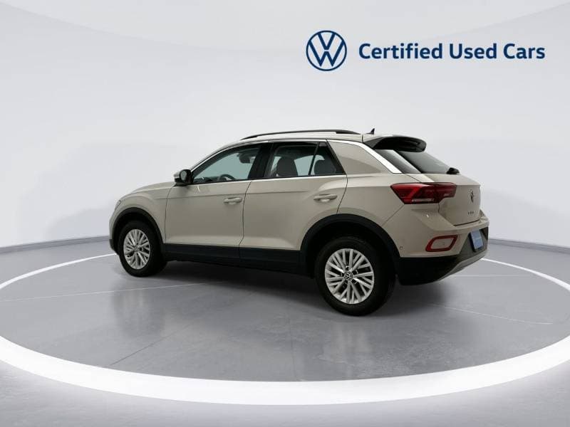 2024 Volkswagen T ROC LIFE thumbnail 5