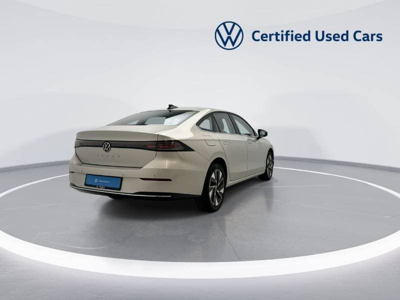 2026 Volkswagen Jetta HIGHLINE thumbnail 8