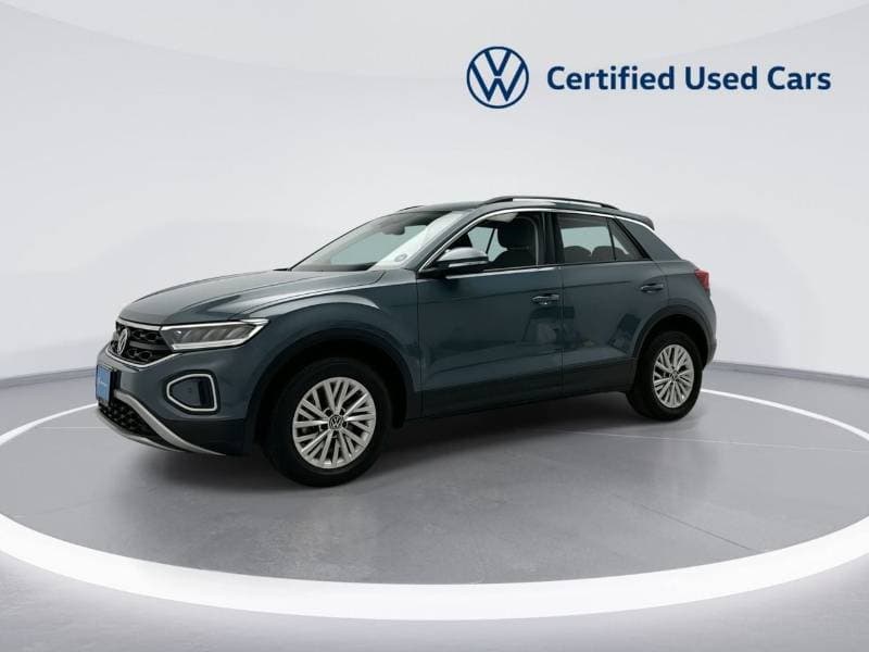 2024 Volkswagen T ROC LIFE thumbnail 3