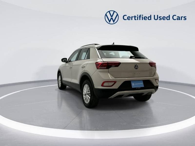 2025 Volkswagen T ROC LIFE thumbnail 6