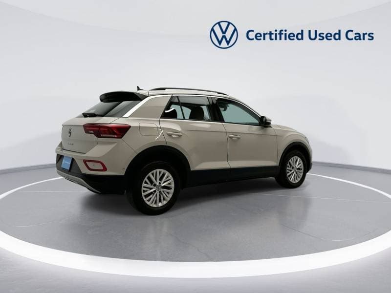 2024 Volkswagen T ROC LIFE thumbnail 8