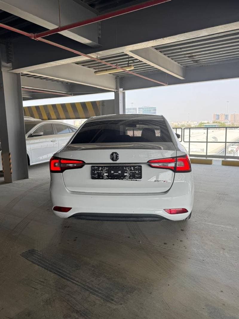 2023 MG 5 STANDARD thumbnail 2