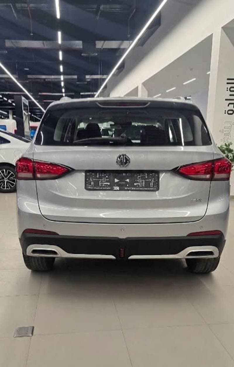 2025 MG ZS LUX thumbnail 2