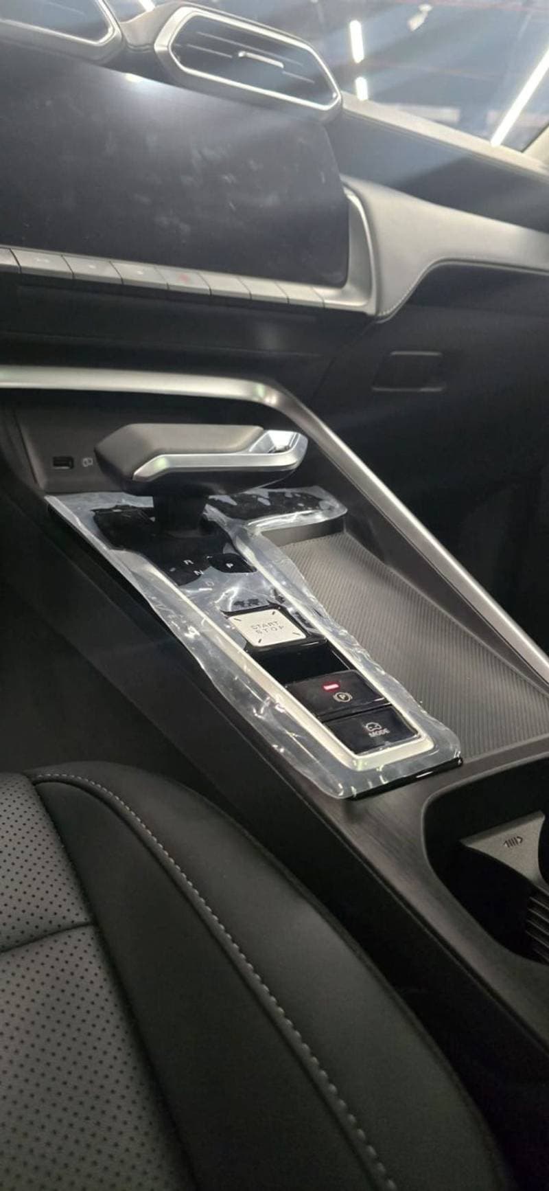 2025 MG ZS LUX thumbnail 4