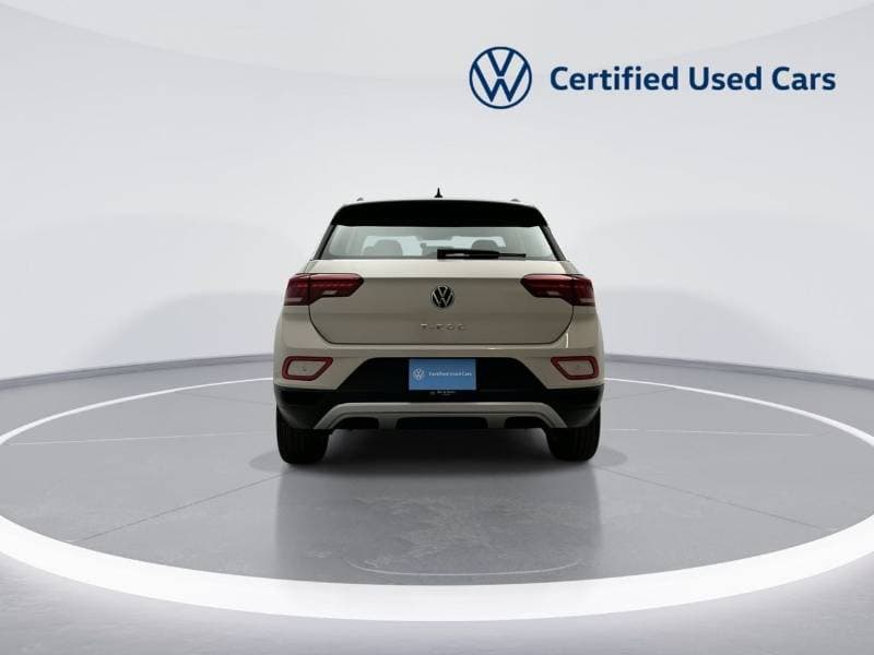 2024 Volkswagen T ROC LIFE thumbnail 6