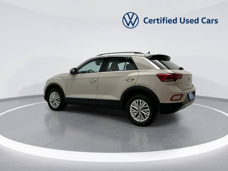 2024 Volkswagen T ROC LIFE thumbnail 4