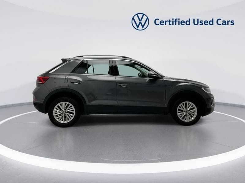 2025 Volkswagen T ROC LIFE thumbnail 3