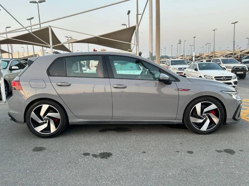 2024 Volkswagen Golf GTI thumbnail 4