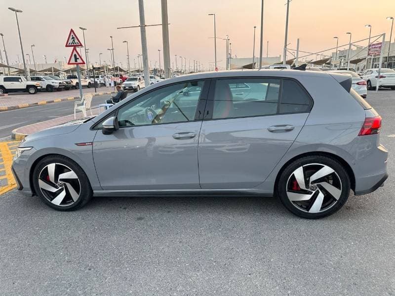 2024 Volkswagen Golf GTI thumbnail 8