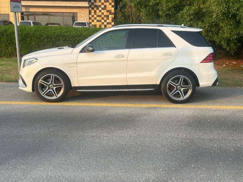2019 Mercedes Benz GLE 400 AMG thumbnail 6