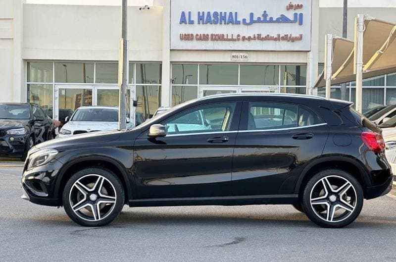 2016 Mercedes Benz GLA250 STANDARD thumbnail 2