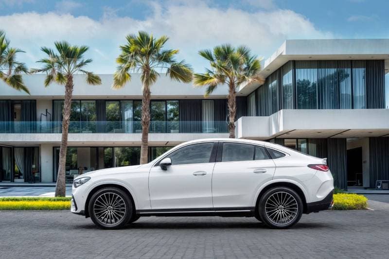 2026 Mercedes Benz GLC200 thumbnail 2