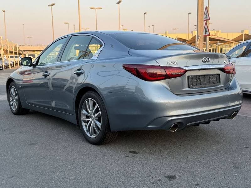 2018 Infiniti Q50 LUXE thumbnail 5