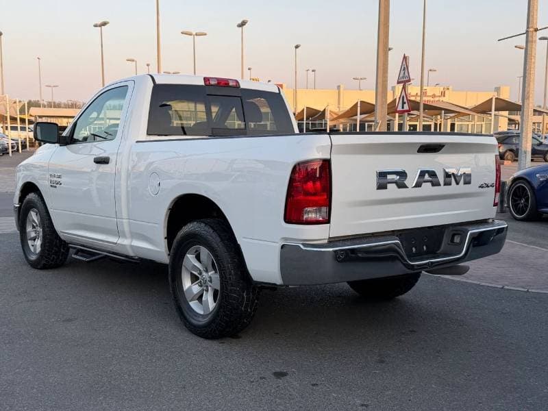 2020 RAM 1500 SLT thumbnail 5