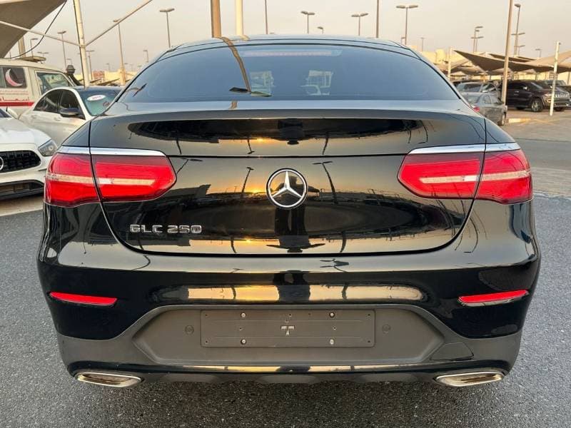2018 Mercedes Benz GLC250 AMG thumbnail 4