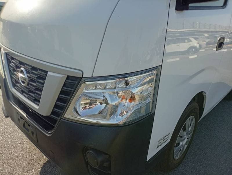 2021 Nissan Urvan STANDARD thumbnail 5